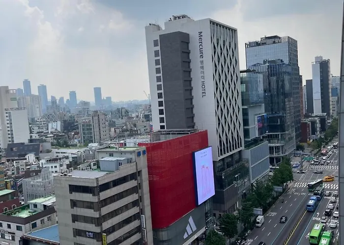 Hongdae 3 - 1min From Hongik Uni Station Exit #1 * 首爾